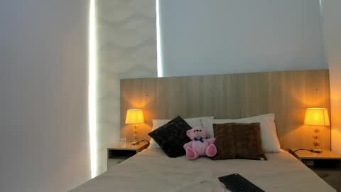 Laia Cruz online show from 10/30/25, 07:14