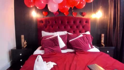 Snapshot of laia_jonees chatting on 02/19/26, 12:01 Laia online show from 02/19/26, 12:01