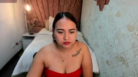 laia taylor online show from 04/29/26, 11:36