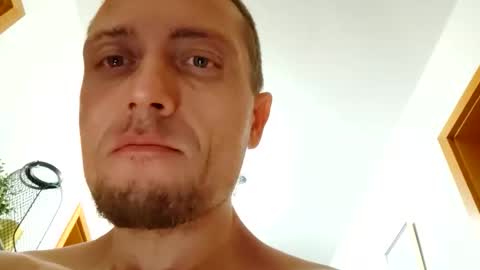 Snapshot of laichzeit1881 chatting on 10/04/25, 11:58 laichzeit1881 online show from 10/04/25, 11:58