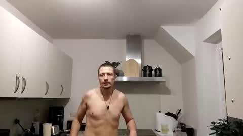 Snapshot of laichzeit1881 chatting on 10/10/25, 03:27 laichzeit1881 online show from 10/10/25, 03:27