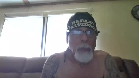 Snapshot of laidbackluxury chatting on 06/03/26, 03:39 laidbackluxury online show from 06/03/26, 03:39