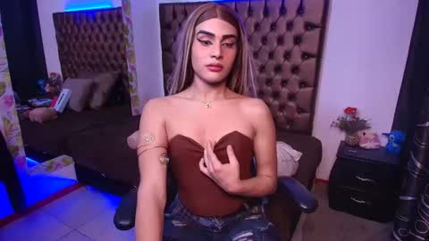 Camila online show from 05/12/26, 02:30