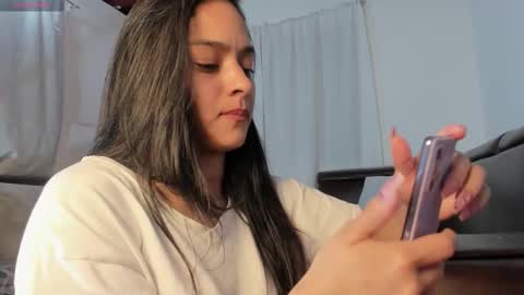 Laila online show from 12/20/25, 01:56