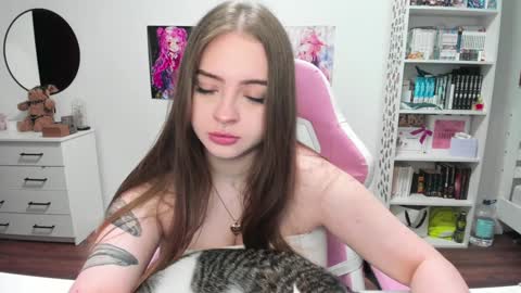 Kira online show from 01/14/25, 01:04