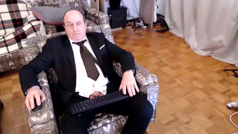 Snapshot of lajose52 chatting on 02/10/25, 03:32 lajose52 online show from 02/10/25, 03:32