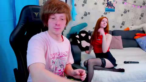 Snapshot of laksmrrr chatting on 03/11/25, 09:13 Lu Alex online show from 03/11/25, 09:13