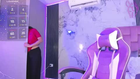 Laura online show from 10/07/25, 12:13