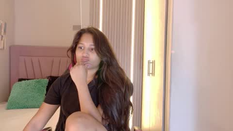 Laura online show from 11/13/25, 12:15