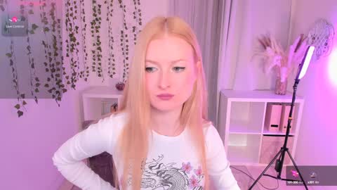 Laly online show from 12/23/24, 03:33