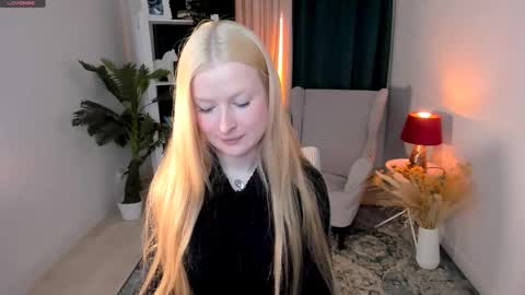 Laly online show from 03/28/26, 05:01