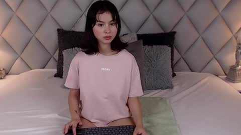 Snapshot of lalycastro chatting on 01/18/25, 07:48 Laly Castro online show from 01/18/25, 07:48