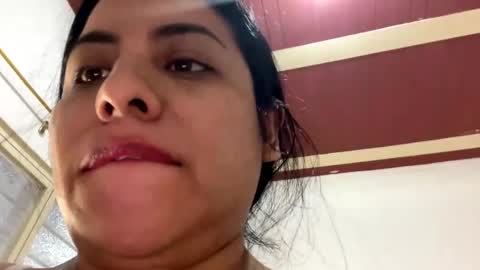 Snapshot of lamaravilla08 chatting on 09/16/25, 01:28 Mara online show from 09/16/25, 01:28
