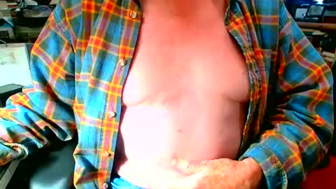 Snapshot of lamarbrazil chatting on 02/17/25, 12:21 lamarbrazil online show from 02/17/25, 12:21