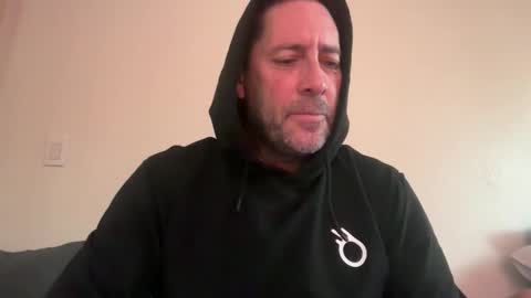 Snapshot of lampin1 chatting on 12/22/25, 05:32 lampin1 online show from 12/22/25, 05:32