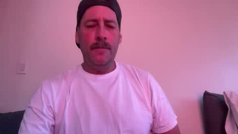 Snapshot of lampin1 chatting on 04/01/26, 05:21 lampin1 online show from 04/01/26, 05:21