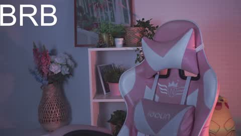 just call me Lana  and her security online show from 12/22/24, 02:49