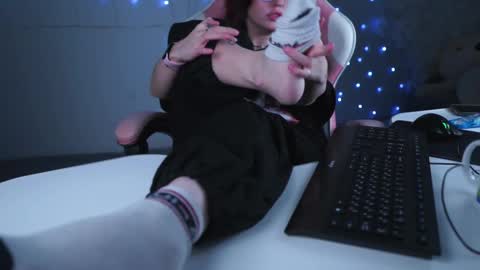 just call me Lana  and her security online show from 03/01/25, 05:38