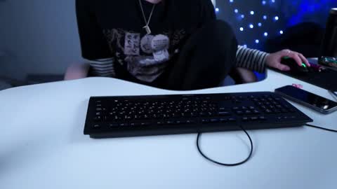 just call me Lana  and her security online show from 03/12/25, 02:12