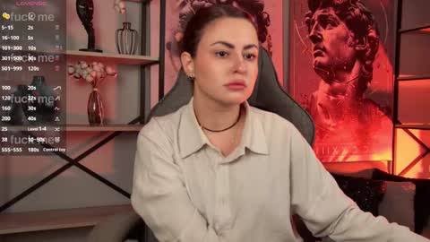 just call me Lana  and her security online show from 10/17/25, 08:50