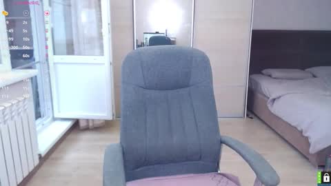 Snapshot of lana__nova chatting on 09/28/25, 06:19 Lana online show from 09/28/25, 06:19