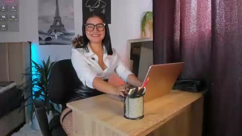 Snapshot of lana_beket_ chatting on 06/17/26, 07:04 Lana online show from 06/17/26, 07:04