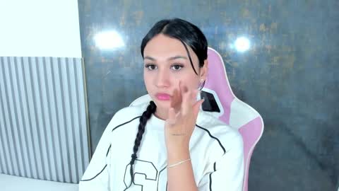 Snapshot of lana_boomer chatting on 10/03/25, 08:17 Lana online show from 10/03/25, 08:17