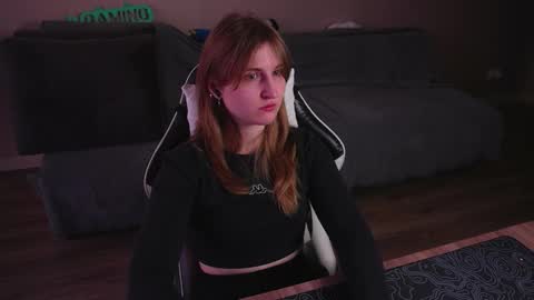 Snapshot of lana_del_kay chatting on 02/17/26, 03:58 Kay online show from 02/17/26, 03:58