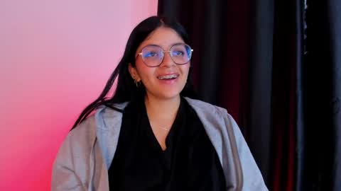 Snapshot of lana_dol chatting on 02/11/25, 06:01 ... . . ... online show from 02/11/25, 06:01