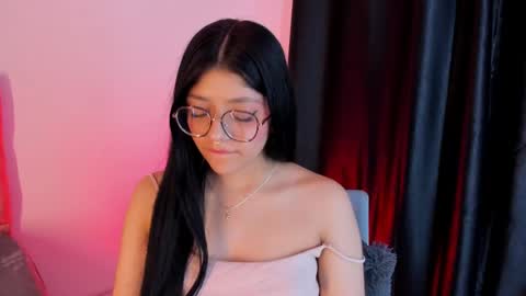 Snapshot of lana_dol chatting on 02/18/25, 12:17 ... . . ... online show from 02/18/25, 12:17