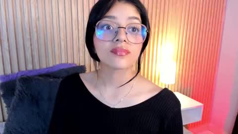 Snapshot of lana_dol chatting on 09/19/25, 04:07 ... . . ... online show from 09/19/25, 04:07