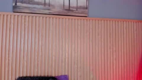 Snapshot of lana_dol chatting on 11/13/25, 01:21 ... . . ... online show from 11/13/25, 01:21