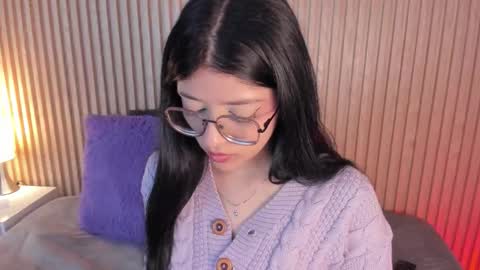 Snapshot of lana_dol chatting on 11/18/25, 12:53 ... . . ... online show from 11/18/25, 12:53