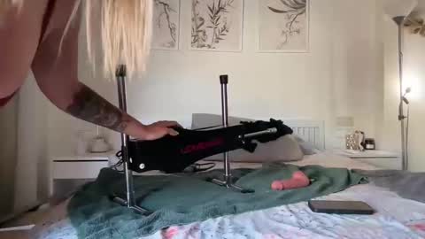 Lana online show from 04/29/26, 07:01
