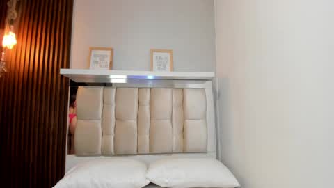 Lana     igauroraaaaaaaaa 1 online show from 02/21/25, 02:50