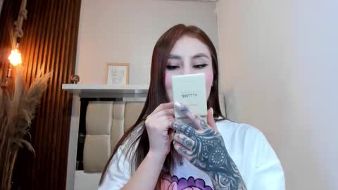 Lana     igauroraaaaaaaaa 1 online show from 10/17/25, 09:50