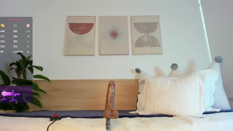 lana_kane_ online show from 12/16/24, 02:27