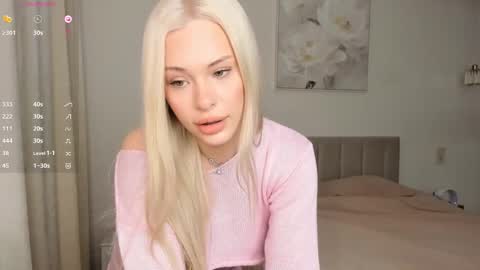 Lana online show from 10/22/25, 03:51