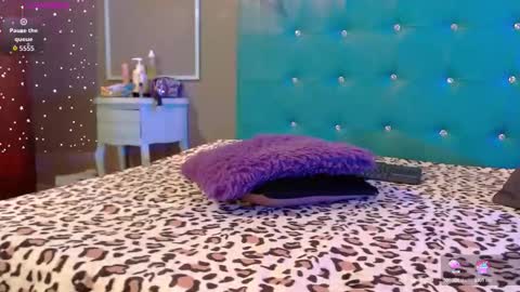 Snapshot of lana_queen13 chatting on 10/04/25, 01:25 Angel IG online show from 10/04/25, 01:25