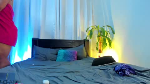 Snapshot of lanaa_paul1 chatting on 01/20/25, 11:24 emma online show from 01/20/25, 11:24