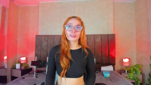 Lana online show from 10/17/25, 06:16