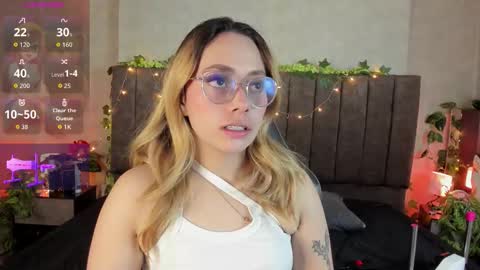 Snapshot of lanaamills chatting on 03/22/26, 05:11 Lana online show from 03/22/26, 05:11