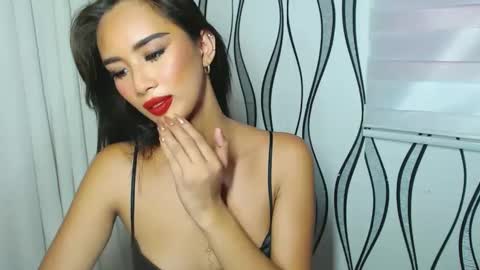 Snapshot of lanadel_hilton chatting on 12/03/24, 12:24 Lana online show from 12/03/24, 12:24