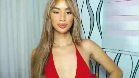 Snapshot of lanadel_hilton chatting on 12/19/24, 11:57 Lana online show from 12/19/24, 11:57