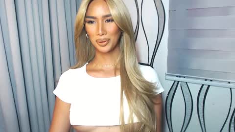 Lana online show from 02/19/25, 04:01