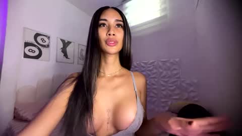 Snapshot of lanadel_hilton chatting on 12/03/25, 11:03 Lana online show from 12/03/25, 11:03