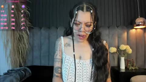 Lana online show from 04/27/26, 12:03