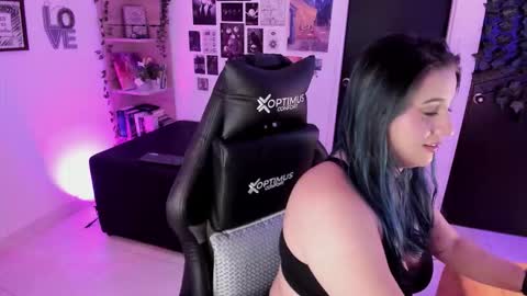 Snapshot of lanaherondale_ chatting on 11/20/25, 09:09 lanaherondale_ online show from 11/20/25, 09:09