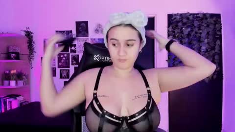 Snapshot of lanaherondale_ chatting on 12/16/25, 09:03 lanaherondale_ online show from 12/16/25, 09:03