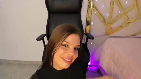 LanaJones online show from 03/06/25, 06:48